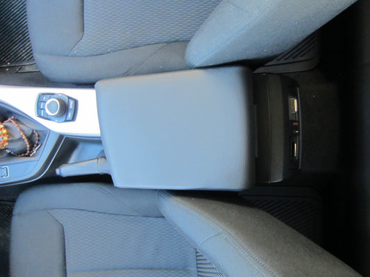 EXCLUSIVE DESIGN armrest for BMW 1 Series F20 / F21 (2012>)