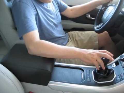 Additional armrest for Range Rover Evoque